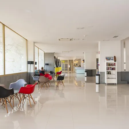 Kn Columbus プラヤ・デ・ラス・アメリカス