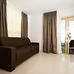 Apartmanhotel Kn Columbus 3*