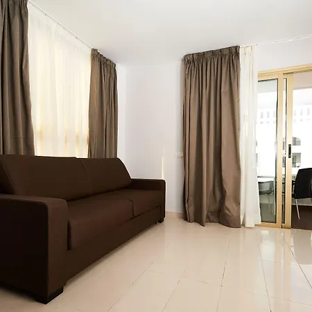 Aparthotel Kn Columbus 3*