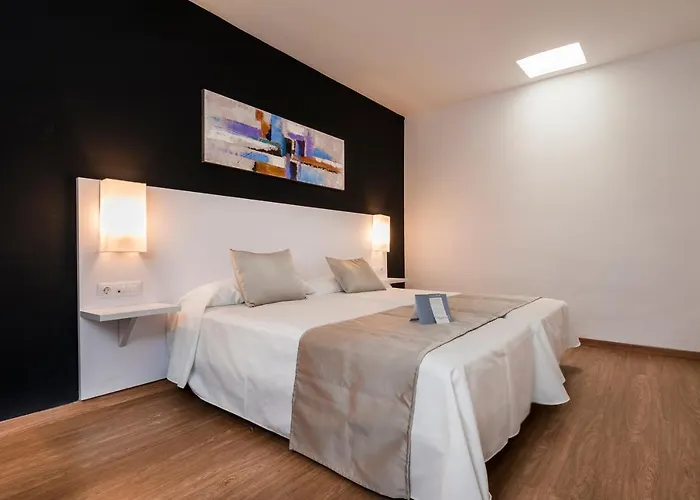 Aparthotel Kn Columbus 3*