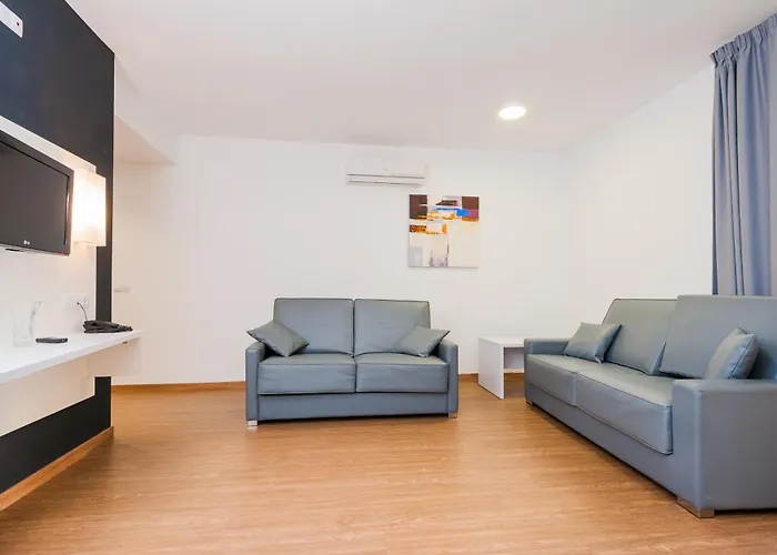 Aparthotel Kn Columbus 3*