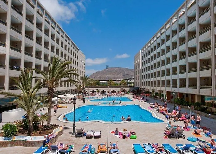 Kn Columbus Apartahotel