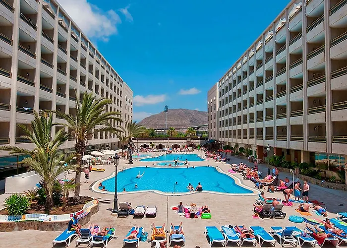 Kn Columbus Apartahotel 3*