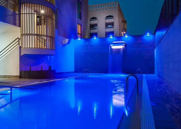 Kn Columbus Apartahotel 3*