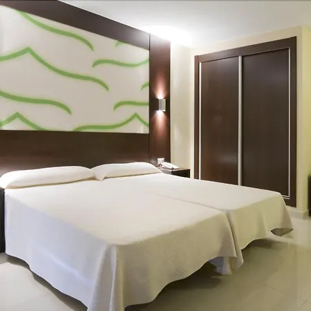 Kn Columbus プラヤ・デ・ラス・アメリカス