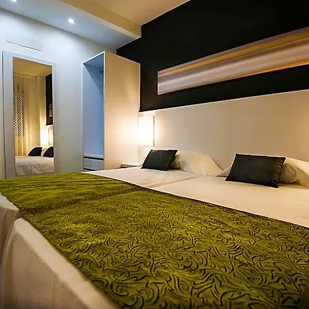 Apartahotel Kn Columbus 3*