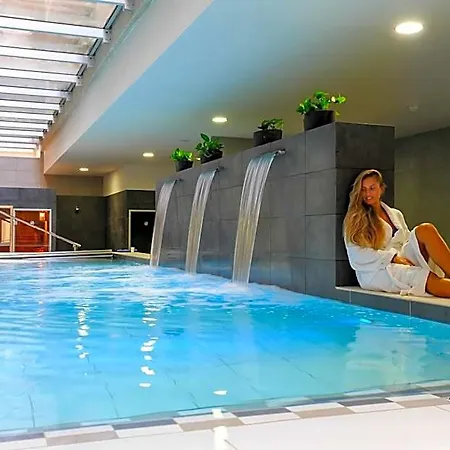 Kn Columbus Apartahotel 3*