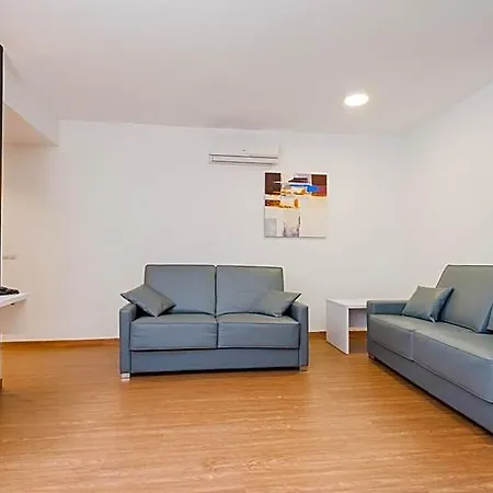 Apartahotel Kn Columbus 3*