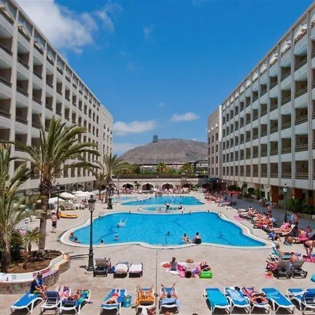 Kn Columbus アパートホテル