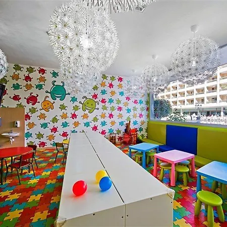 Kn Columbus 3* プラヤ・デ・ラス・アメリカス