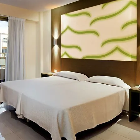 Kn Columbus プラヤ・デ・ラス・アメリカス