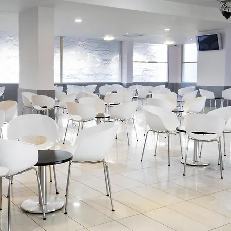 アパートホテル Kn Columbus 3*