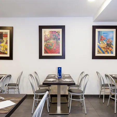 Kn Columbus アパートホテル 3*