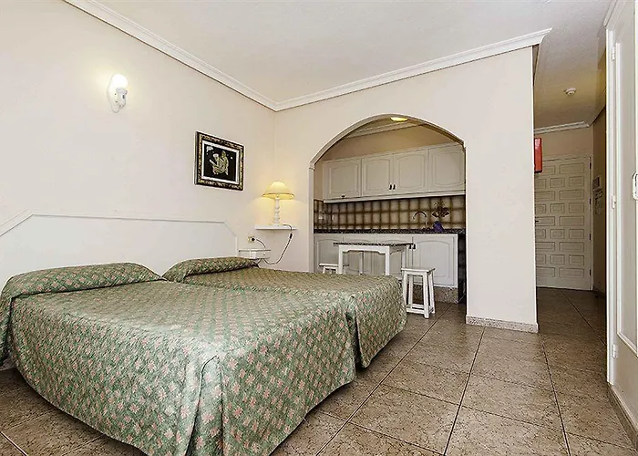 Kn Columbus Aparthotel 3*