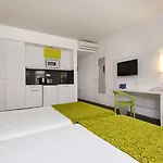 Apart-hotel Kn Columbus 3*