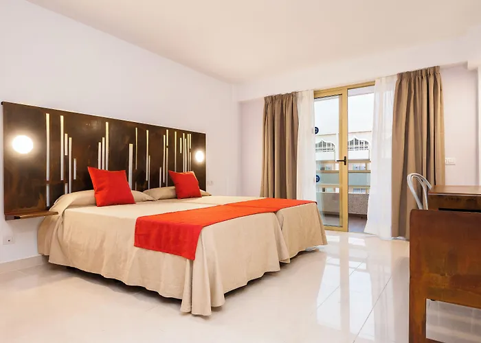 Aparthotel Kn Columbus 3*